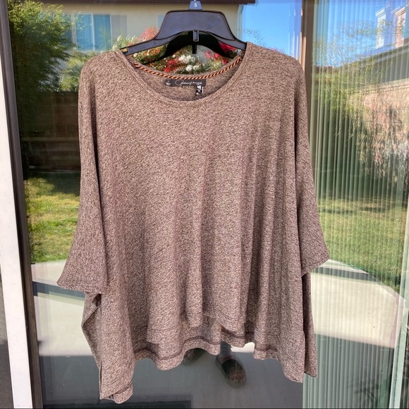 Bergdorf Goodman Originals Made In USA Women's Gray oversized Sweater Size S - Picture 2 of 6